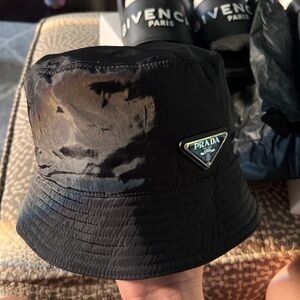 PRADA RE-NYLON BUCKET HAT  black size medium